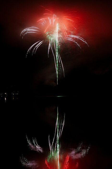 『湖上涼風・湯元温泉花火大会』2025年8月30日開催